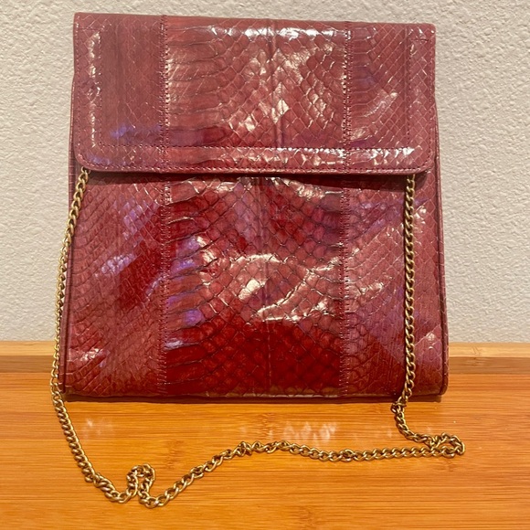 VTG 70’s Genuine Snakeskin Clutch Shoulder Bag Red Gold chain strap Flap Rare - Picture 16 of 16